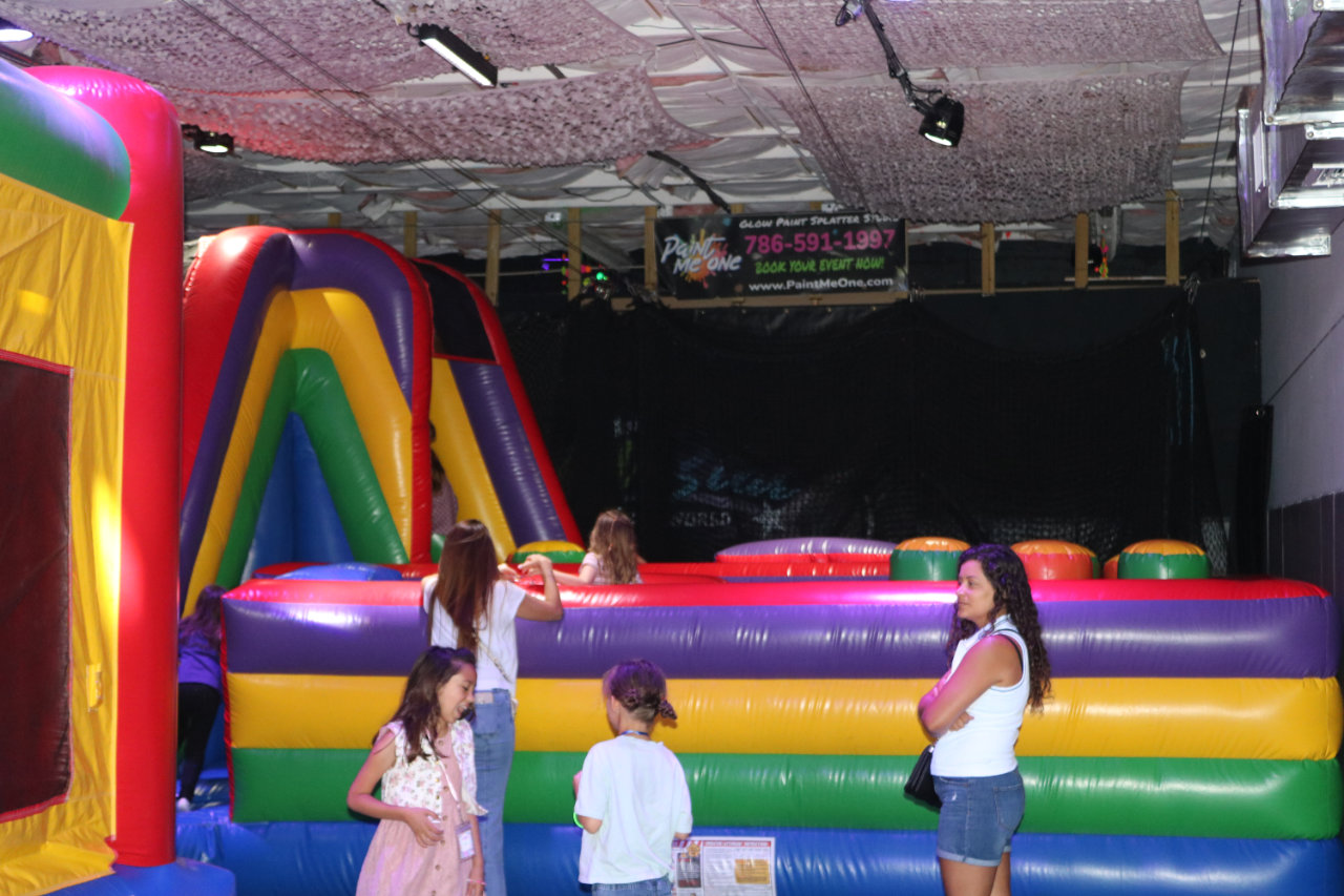 Kids by the inflatable obstacle course at All Star Party World