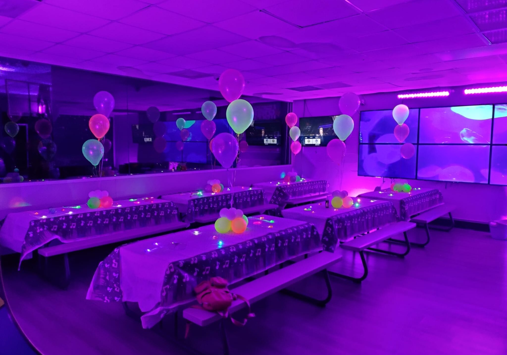 Kids Glow Party - All-Star Party World - Indoor Party Place